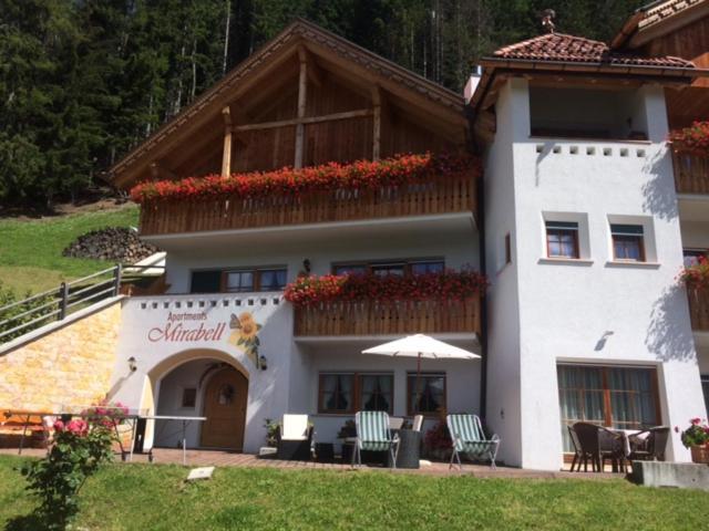 Apartments Mirabell Livinallongo Del Col Di Lana Εξωτερικό φωτογραφία