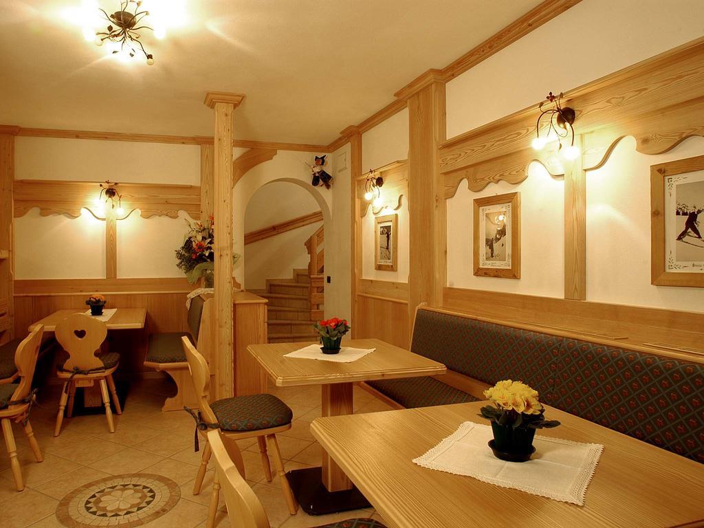 Apartments Mirabell Livinallongo Del Col Di Lana Εξωτερικό φωτογραφία