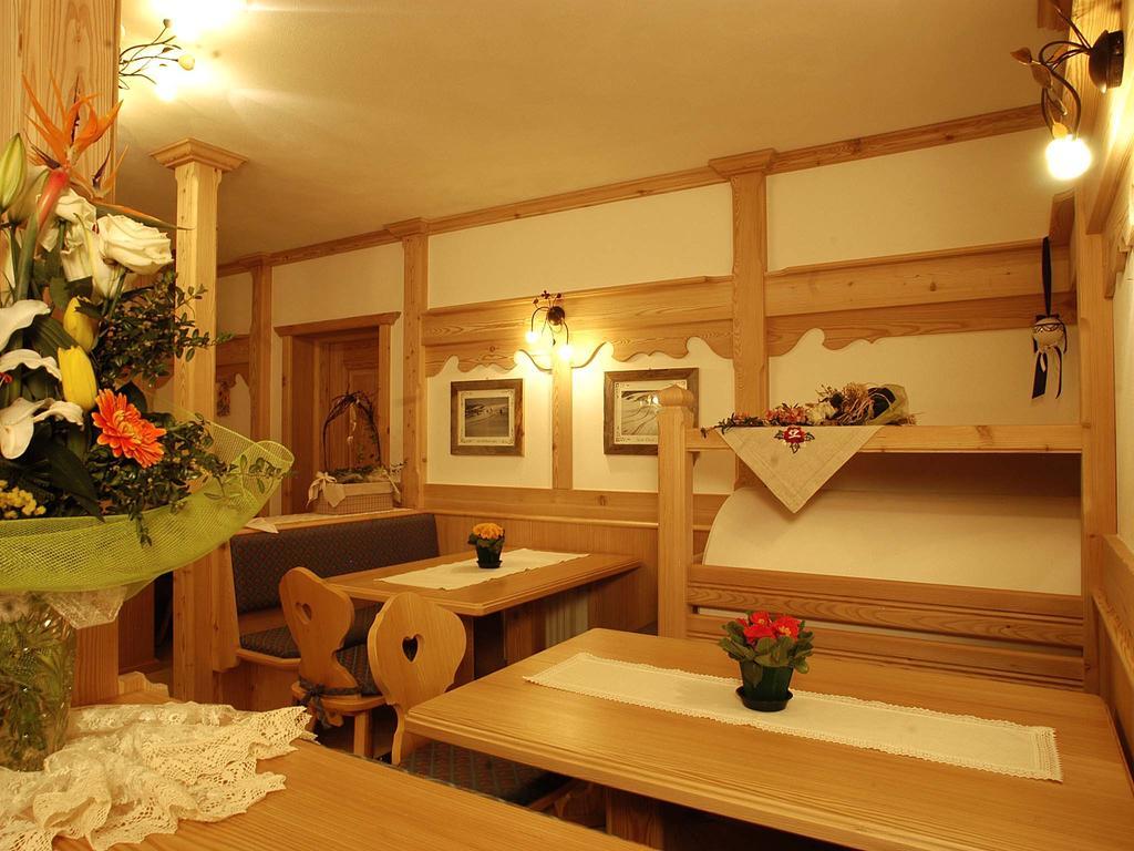 Apartments Mirabell Livinallongo Del Col Di Lana Εξωτερικό φωτογραφία